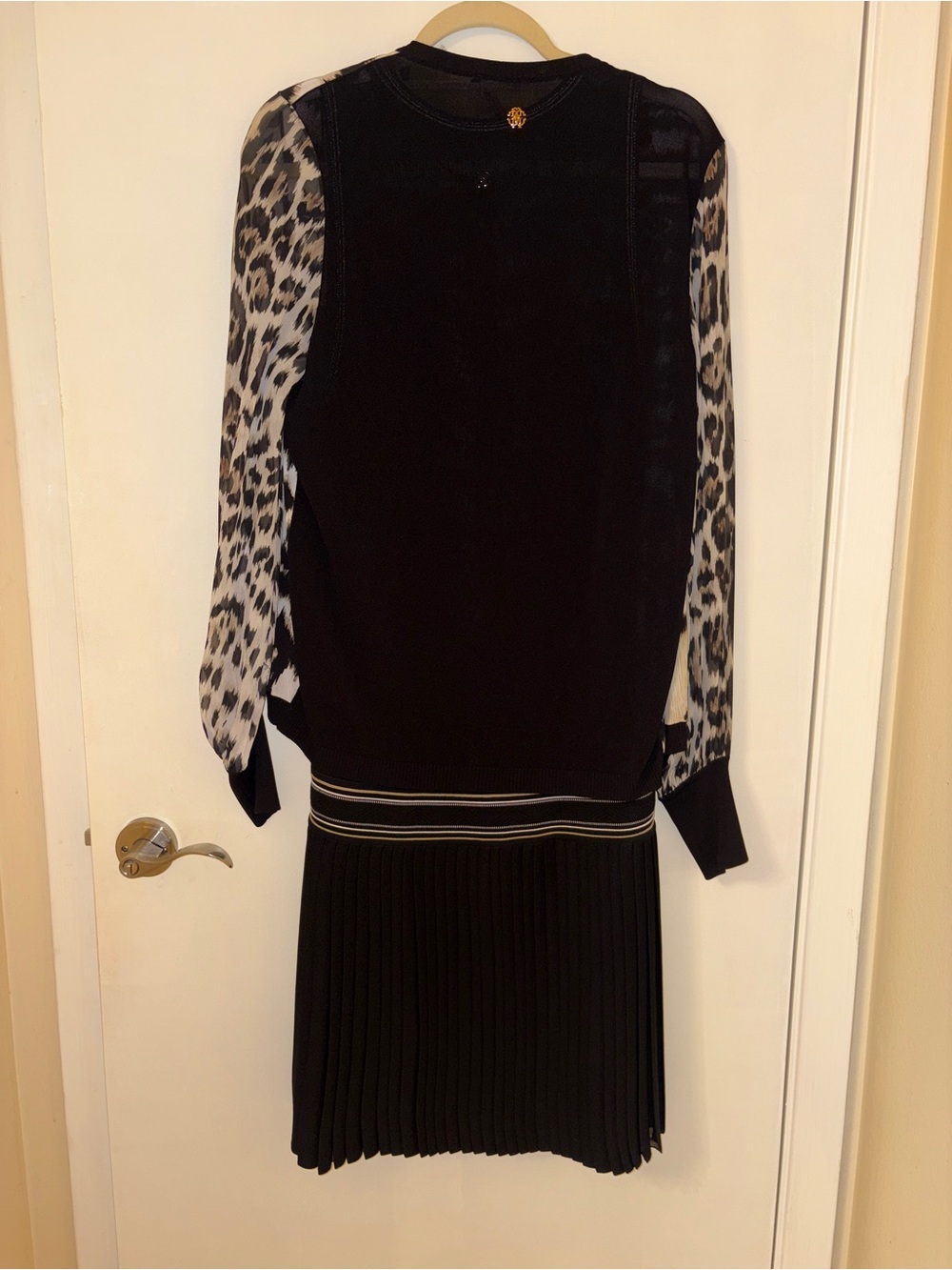 Roberto Cavalli Black & Cream Patterned Dress and Cardigan - Picture 9 of 12